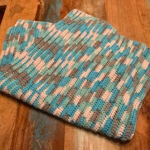 Cozy Multicolor Knitted Throw Blanket